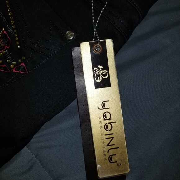 Yabinlu Black Jeans - Picture 7 of 7